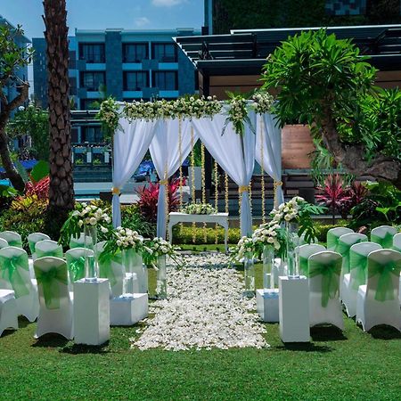 Courtyard By Marriott Bali Seminyak Resort מראה חיצוני תמונה The Westin Orchard, Manila