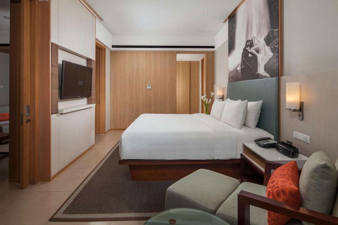 Courtyard By Marriott Bali Seminyak Resort מראה חיצוני תמונה