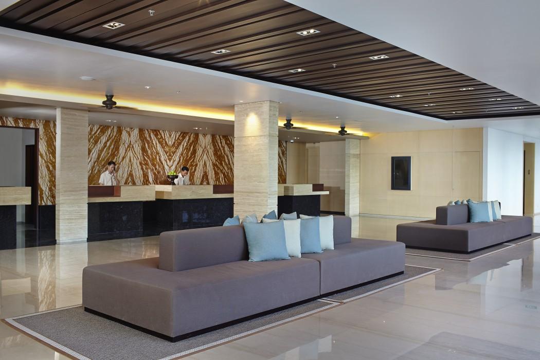 Courtyard By Marriott Bali Seminyak Resort מראה חיצוני תמונה The lobby of the hotel