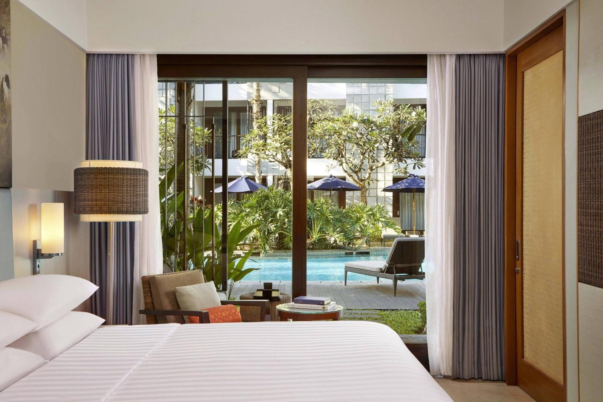 Courtyard By Marriott Bali Seminyak Resort מראה חיצוני תמונה
